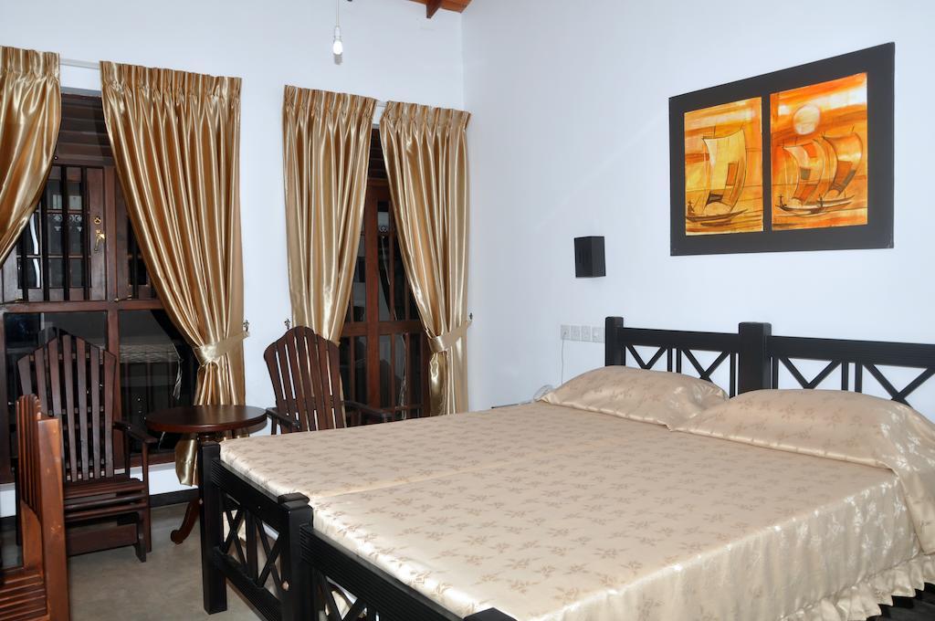 Scandinavia Hotel Hikkaduwa Habitación foto